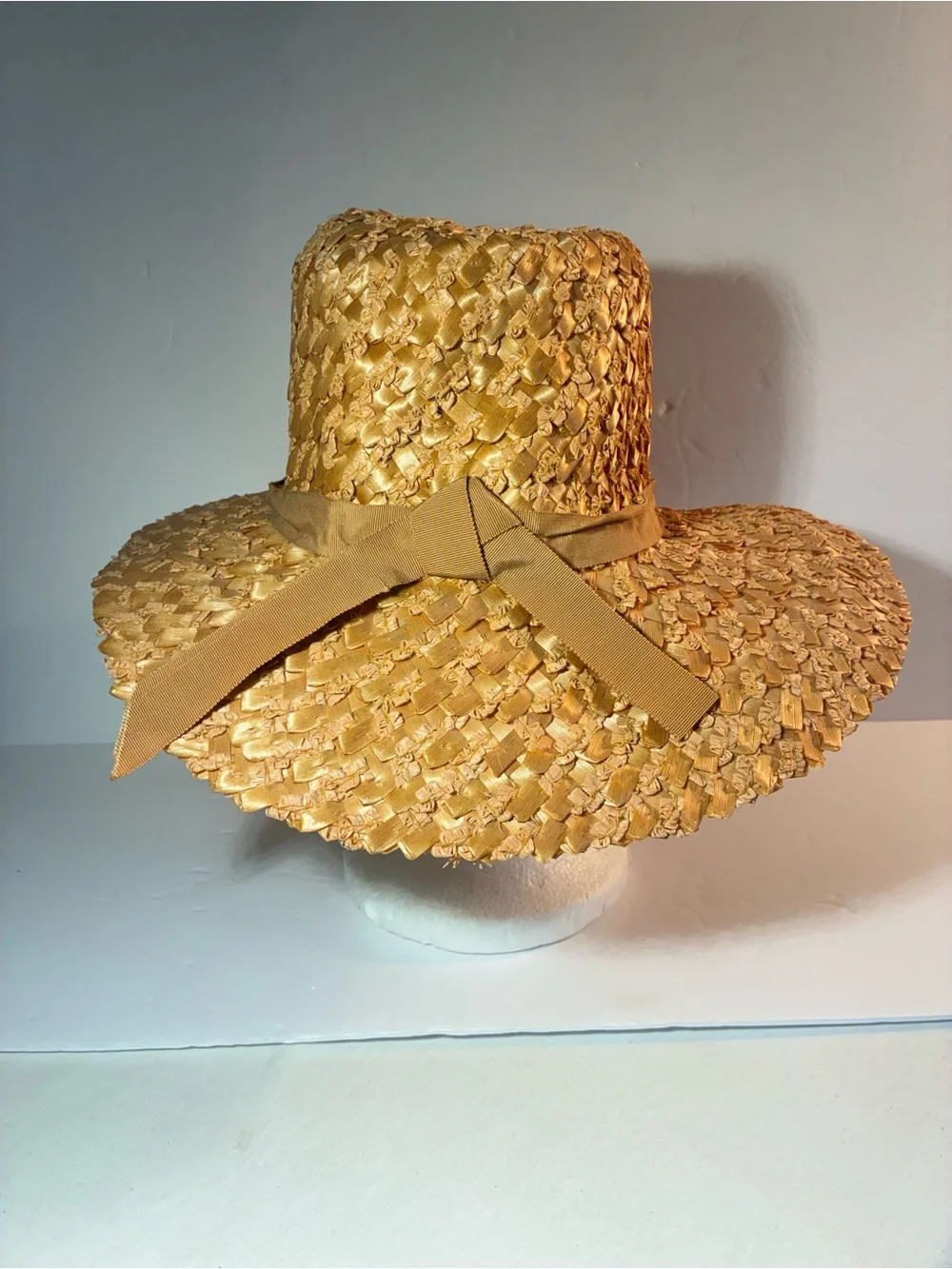 Vintage Straw Sun Hat in Tan with Ribbon - Picture 5 of 7